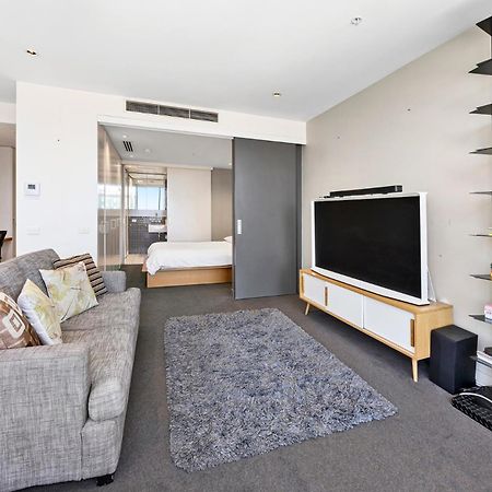 Luxury Designer Suite In Most Prestigious Location In Melbourne Exterior photo