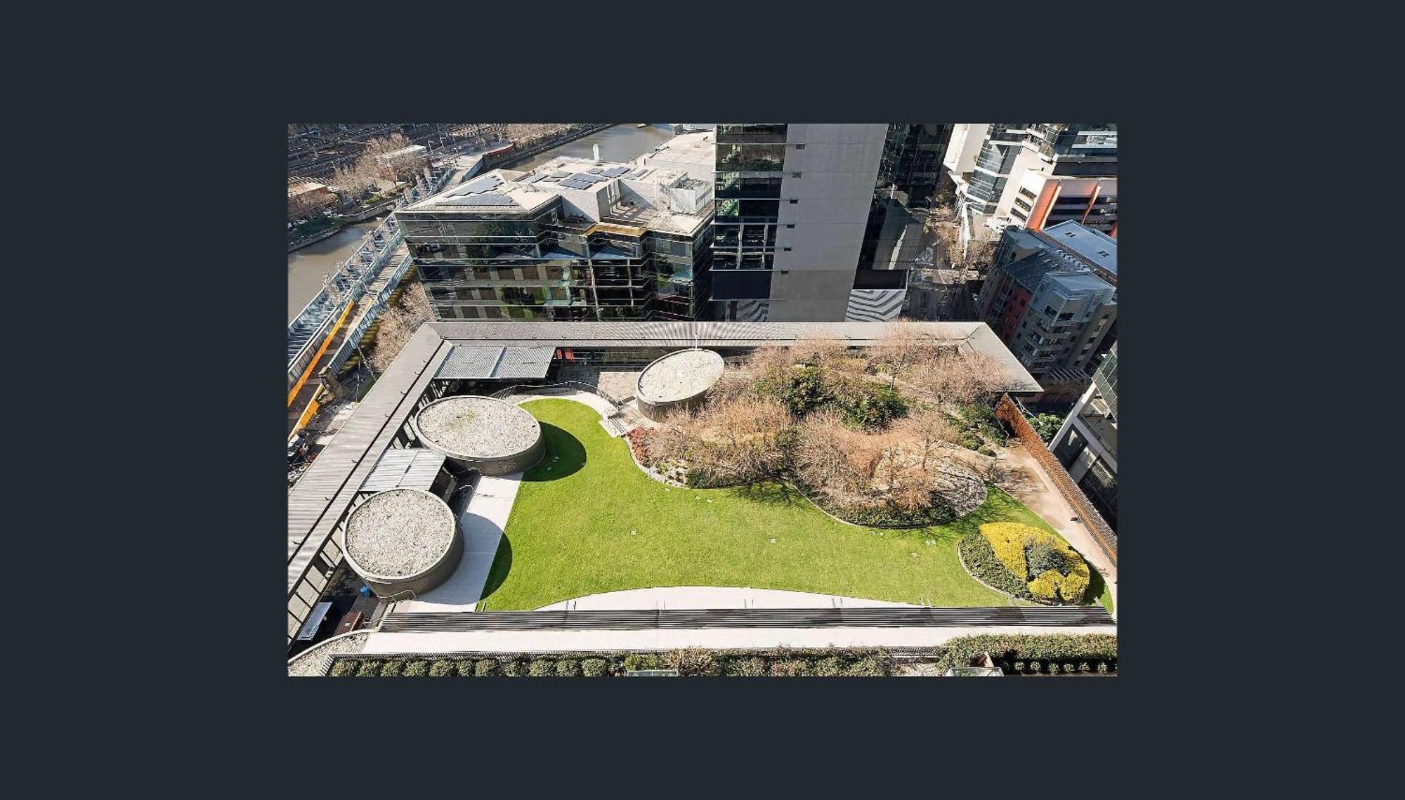 Luxury Designer Suite In Most Prestigious Location In Melbourne Exterior photo