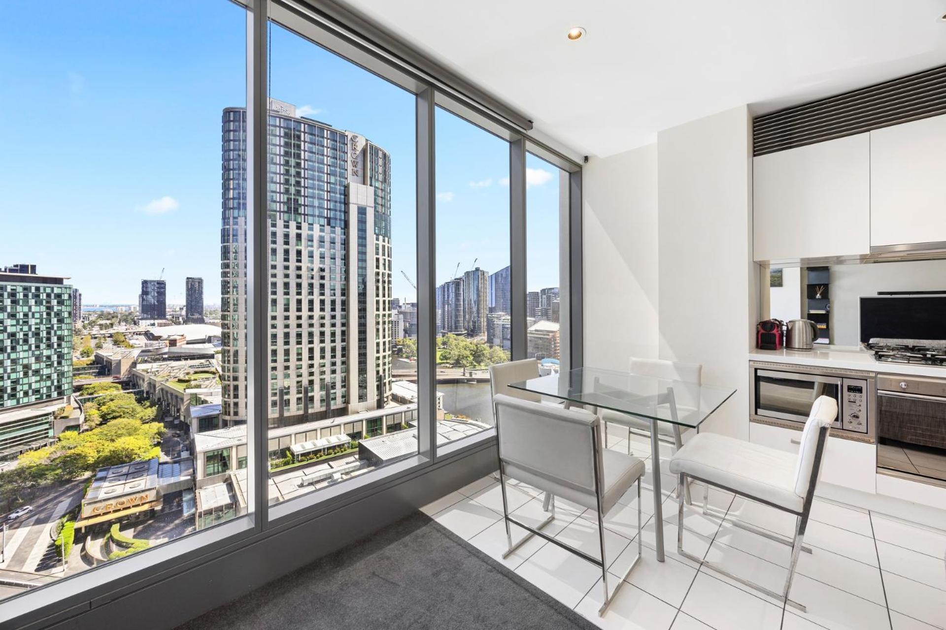 Luxury Designer Suite In Most Prestigious Location In Melbourne Exterior photo