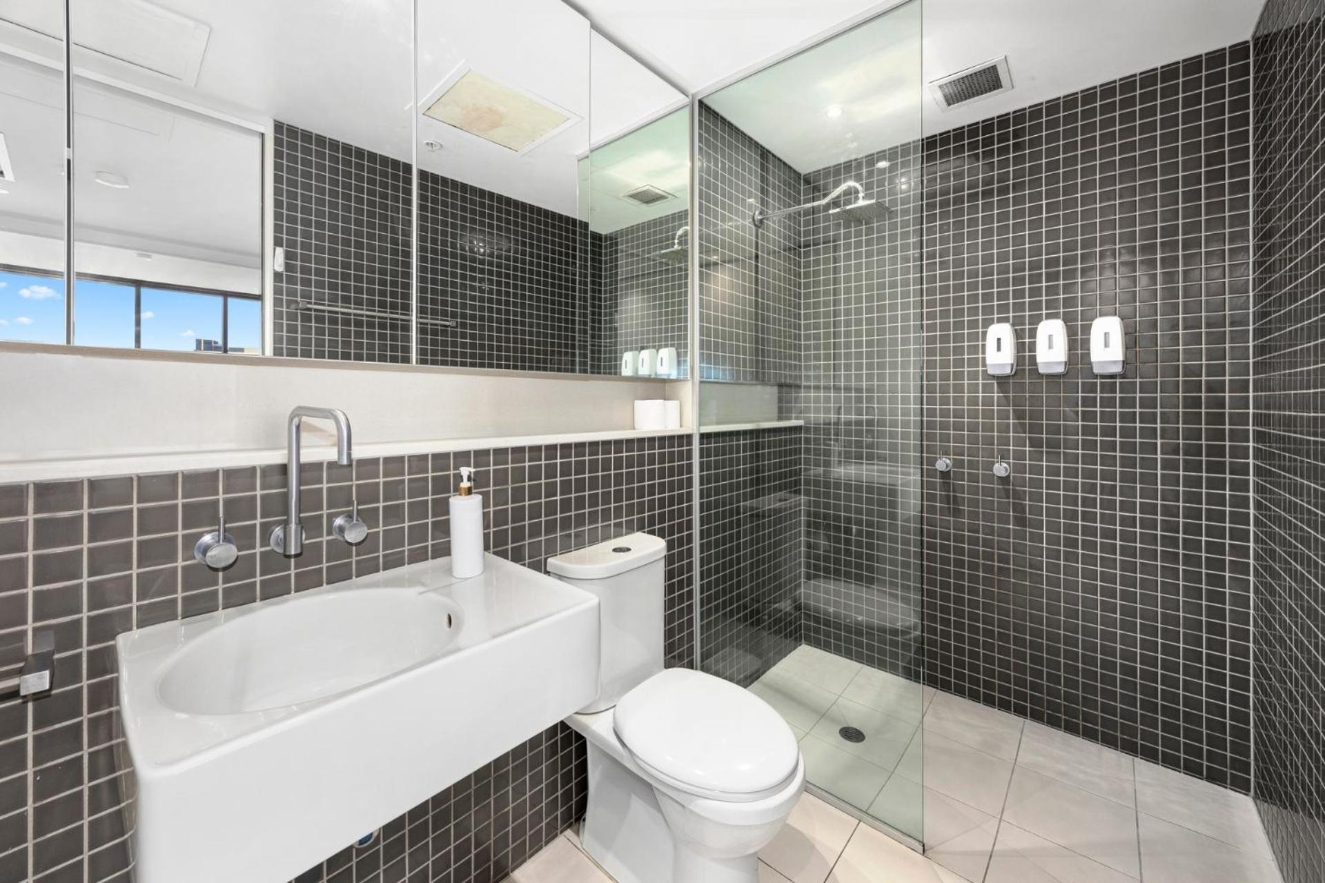 Luxury Designer Suite In Most Prestigious Location In Melbourne Exterior photo