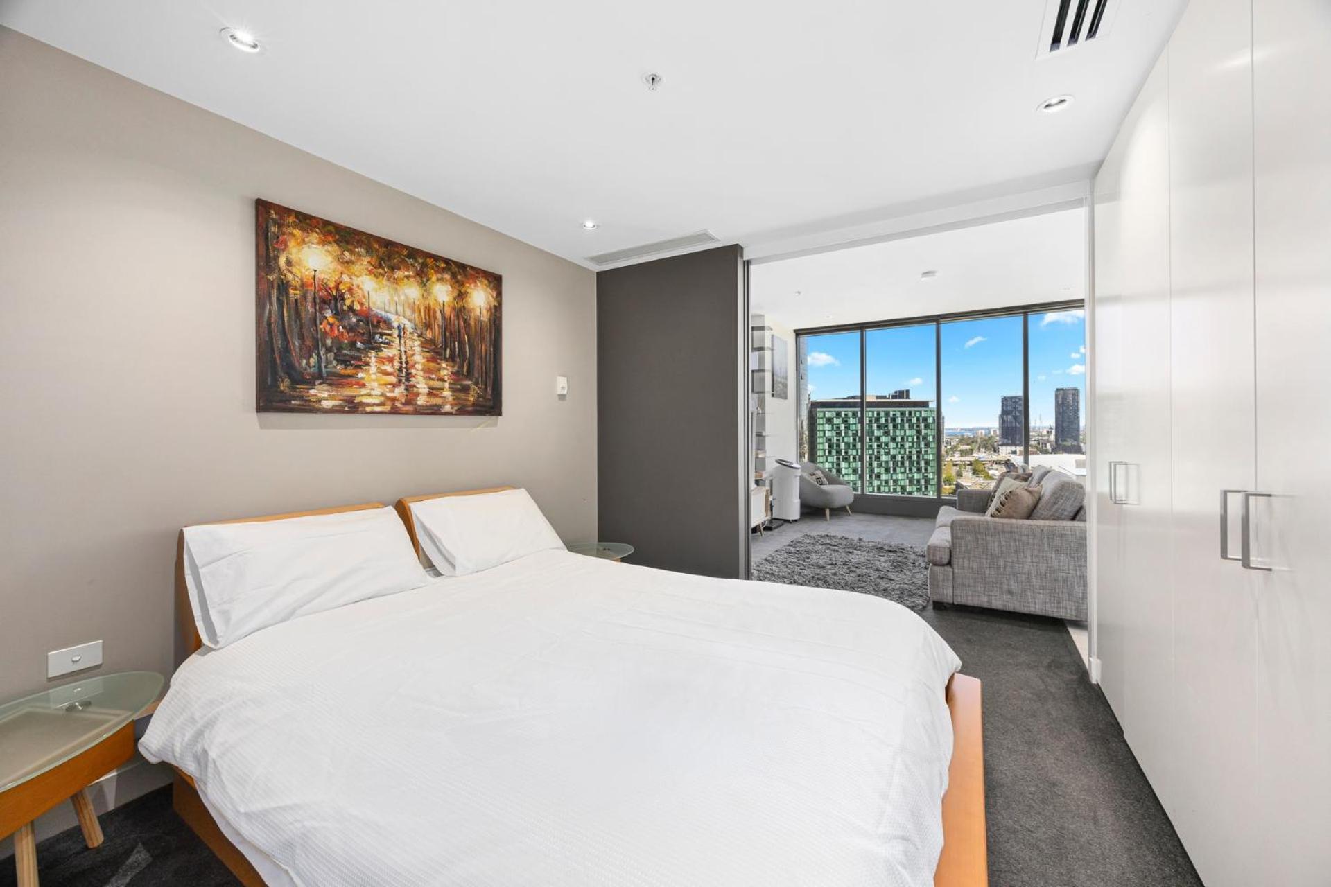 Luxury Designer Suite In Most Prestigious Location In Melbourne Exterior photo