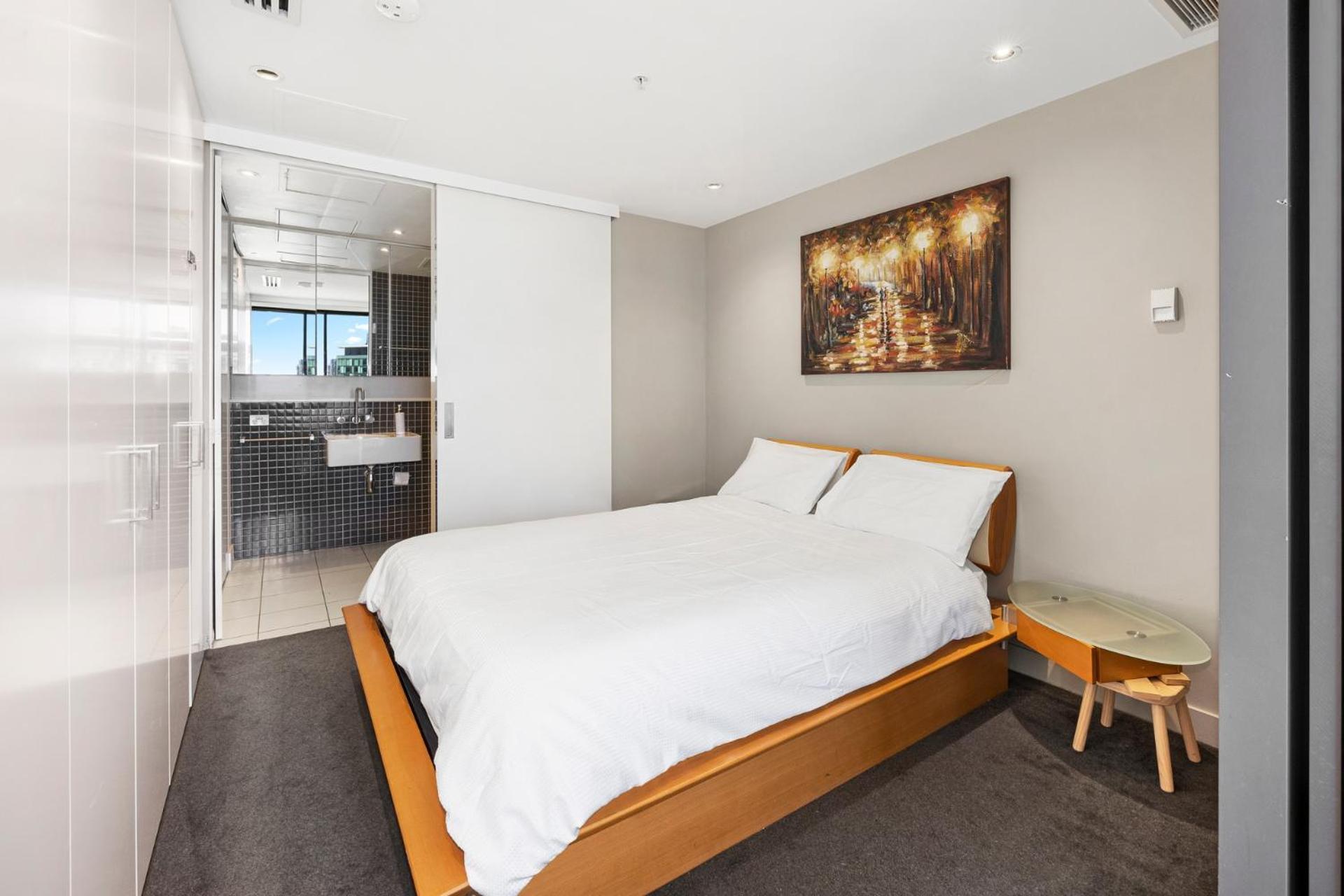 Luxury Designer Suite In Most Prestigious Location In Melbourne Exterior photo
